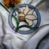 Kép 2/5 - Elegáns üveg ablakdísz - Liliom virág függeszthető design
